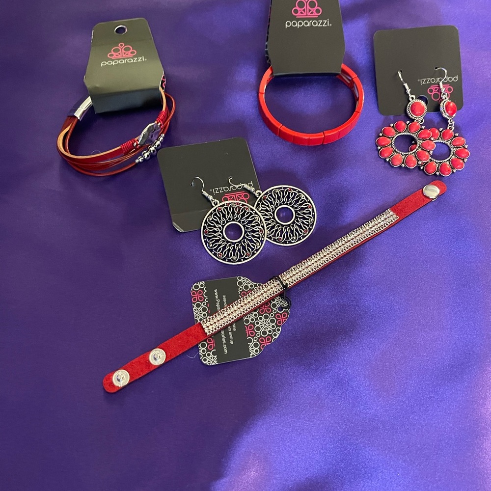 Red 5 pieces